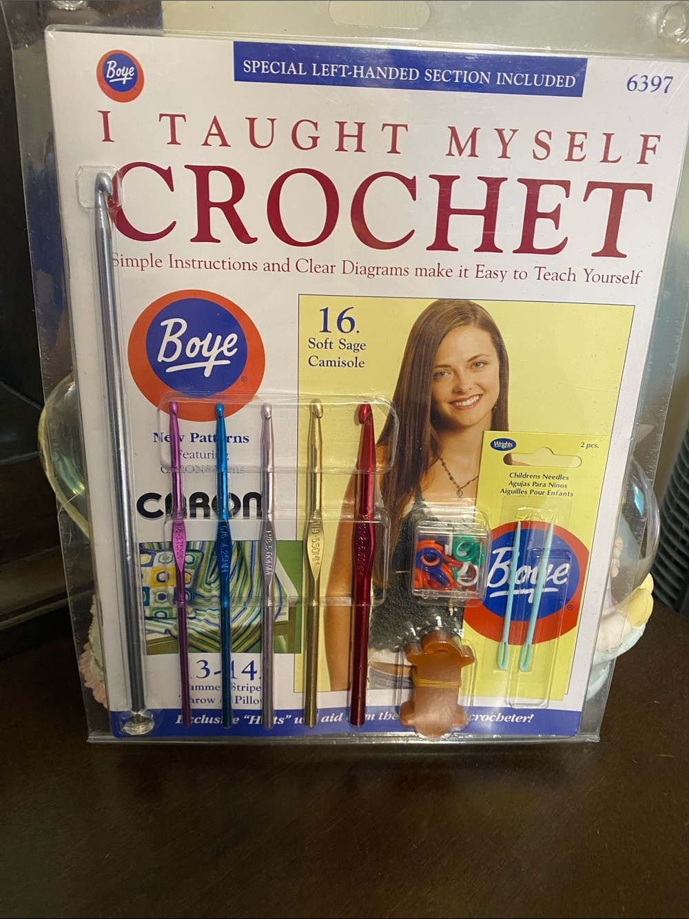Carbon Crochet Kit with Red and Pink Accents